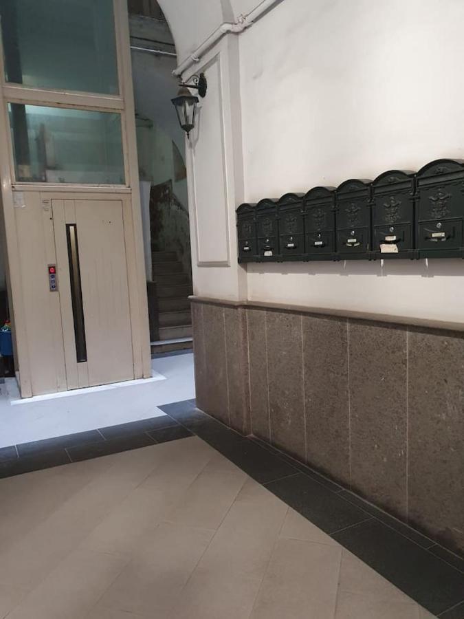 Traversa Toledo, Intero Appartamento Al Plebiscito 那不勒斯 外观 照片